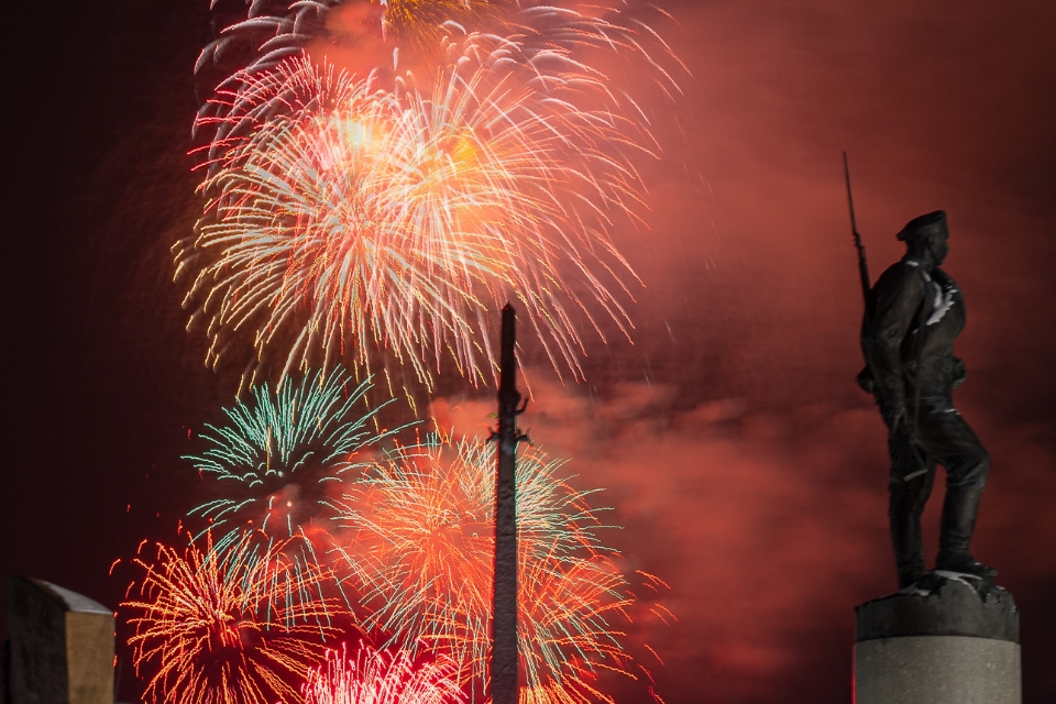 Видео майского фейерверка в Москве: лучшие кадры