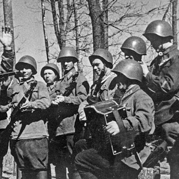 Песни военных лет в усадьбе Федора Шаляпина