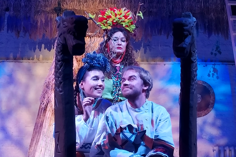 <strong>Спектакль «Снегурочка» театра «Револьвер»: какую трагедию скрывает главная героиня</strong>