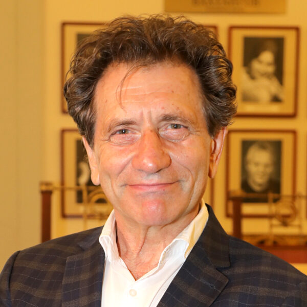 Моноспектакль «Дом из стихов»