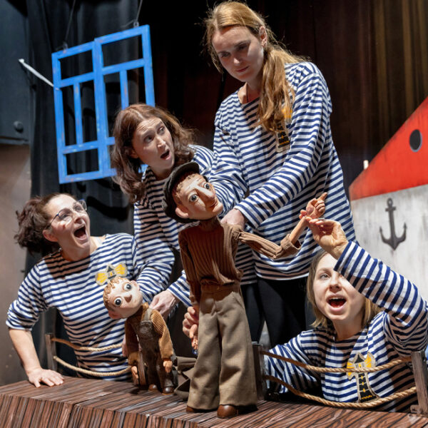 Спектакль «Маяковский - детям» в театре кукол в Москве 2024: билеты и ...