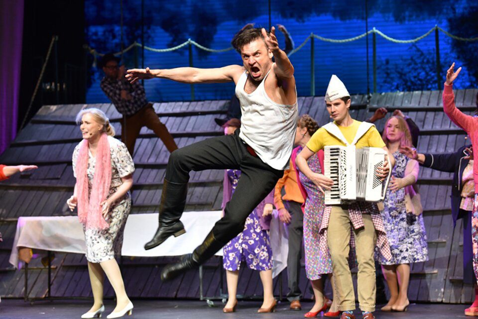 Александр Розенбаум аплодировал стоя Ивану Замотаеву на шоу «Три аккорда»