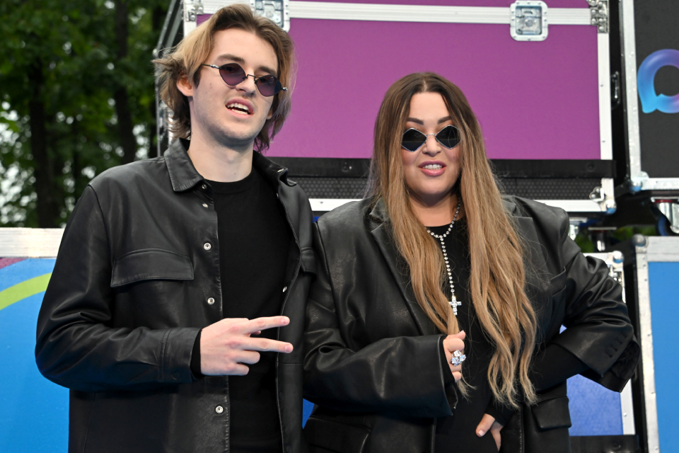 Сын Ирины Дубцовой и Романа Черницына: личная жизнь и музыкальная карьера Артема Черницына (Temach)