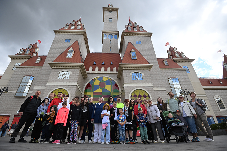 «Спортивные семьи» побывали в парке аттракционов «Остров Мечты»