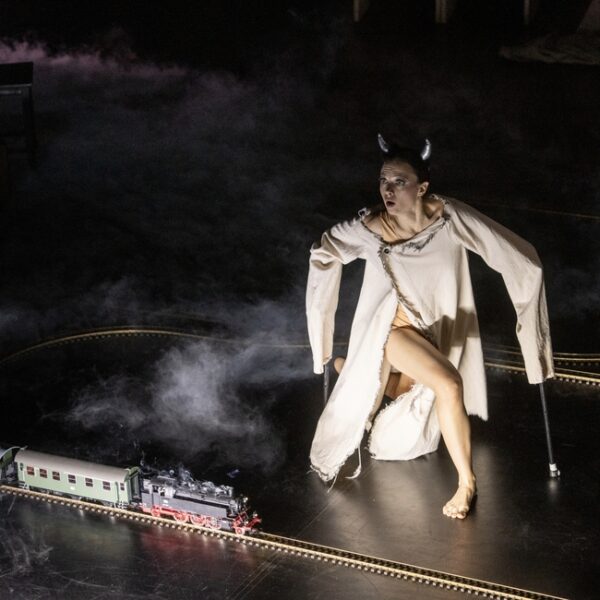 Спектакль «Марьино поле» в Электротеатре Станиславский