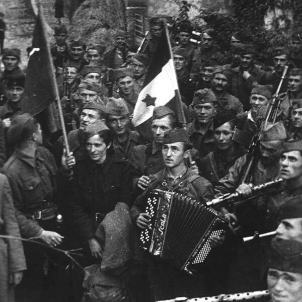 Выставка «Балканская хроника в объективе» в Музее Победы