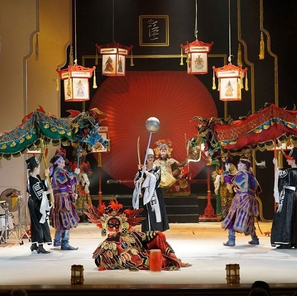 Спектакль «Сказка о Соловье, Императоре и Смерти»