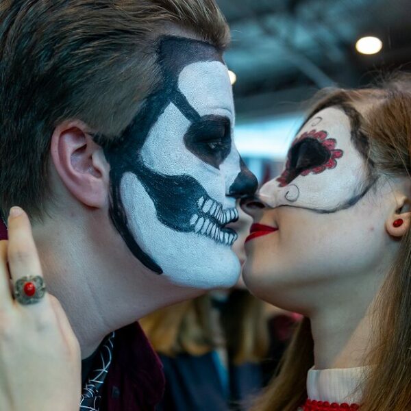 Хэллоуин в клубе «Космонавт»
