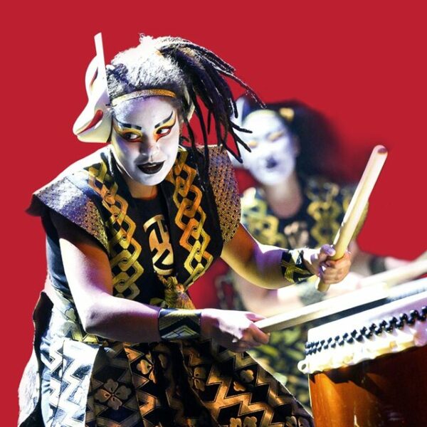 Шоу японских барабанов