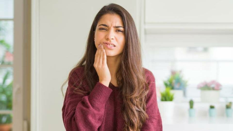 Опухла десна: почему и что делать, если опухла десна у взрослого, в ...