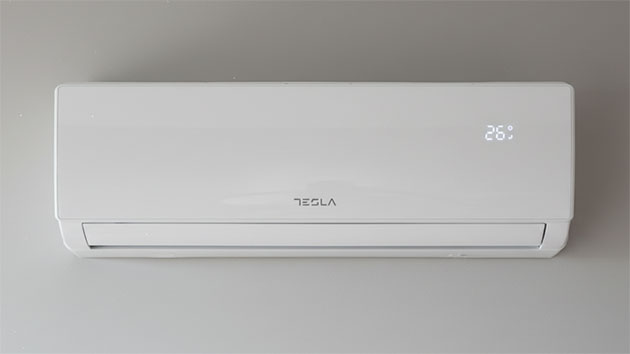 Tesla TT68EXC1-2432IA. Фото: Ян Ляпин / Нейросеть