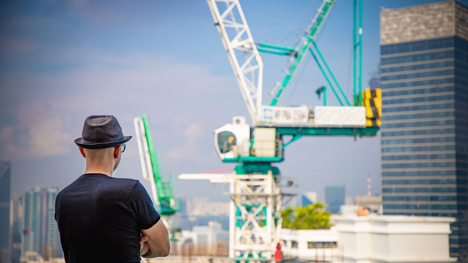 День крановщика 2026: история и традиции праздника