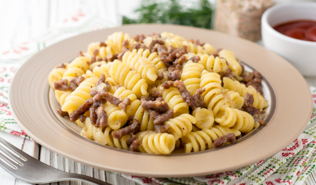 Макароны по-флотски на сковороде