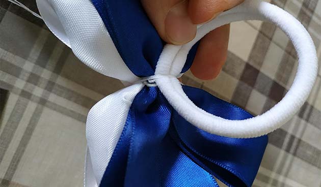 Бантик на резинке для волос