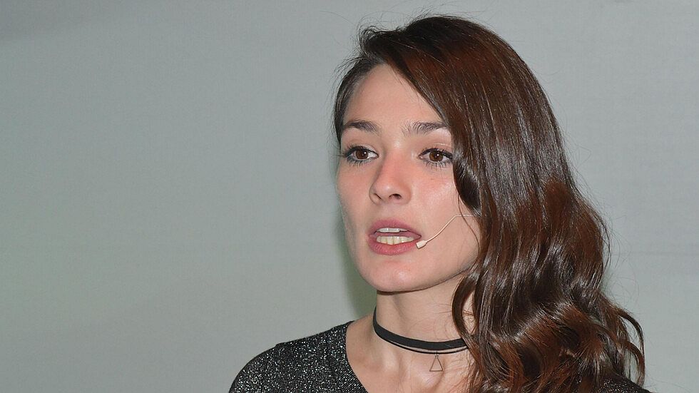 Умерла звезда «Техасской резни бензопилой» Лорина Камбурова: причиной смерти стал коронавирус