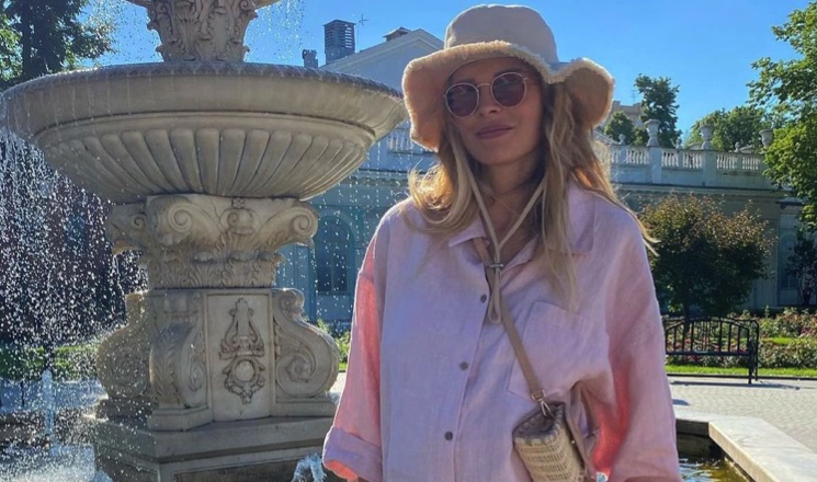 «Поправилась на 14 кг»: беременная Мария Горбань показала изменившуюся фигуру в мини бикини