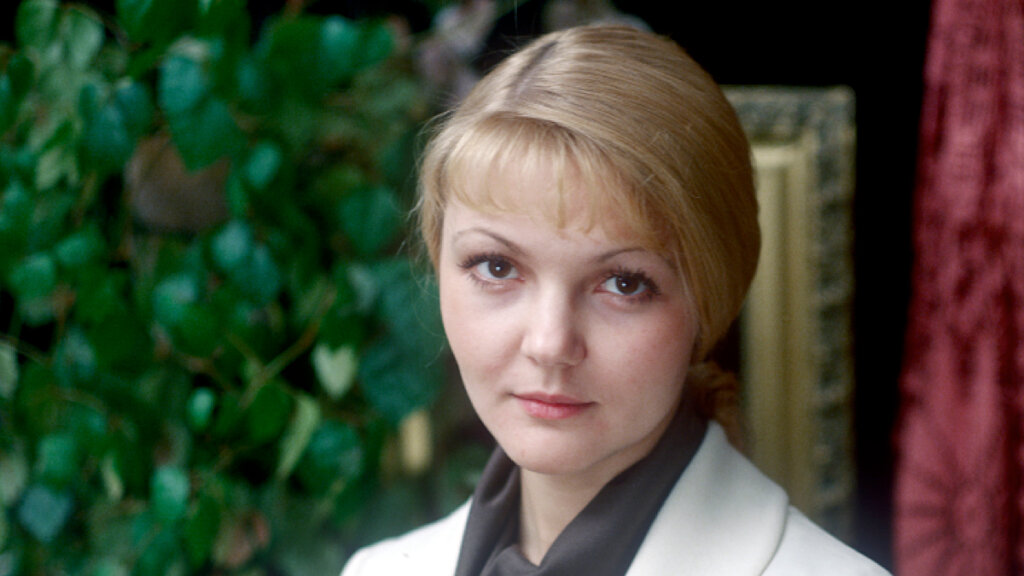 «Вся такая внезапная, противоречивая вся»: куда пропала и как сейчас выглядит актриса Марина Дюжева