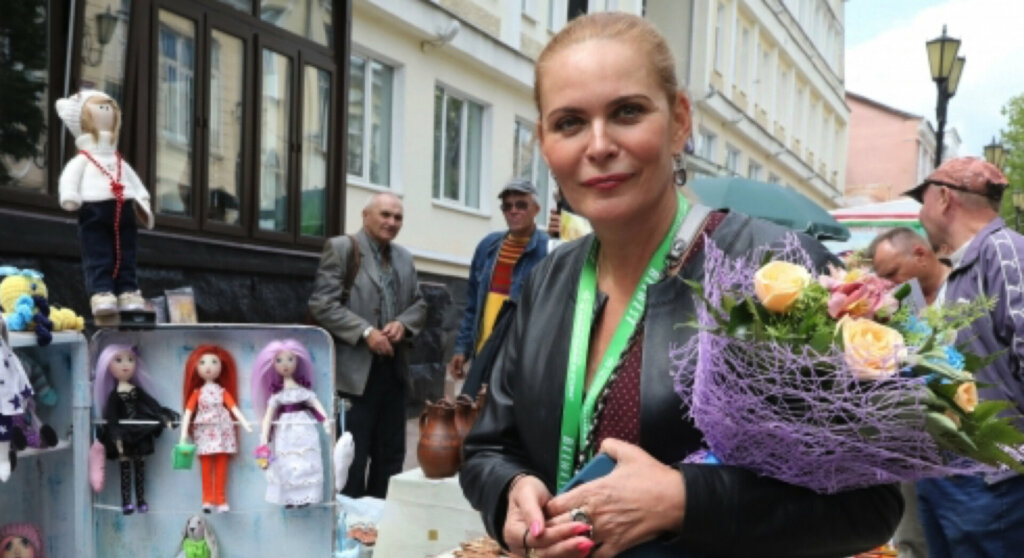 «Жить бы там не стала»: Алена Яковлева рассказала про поездки за границу