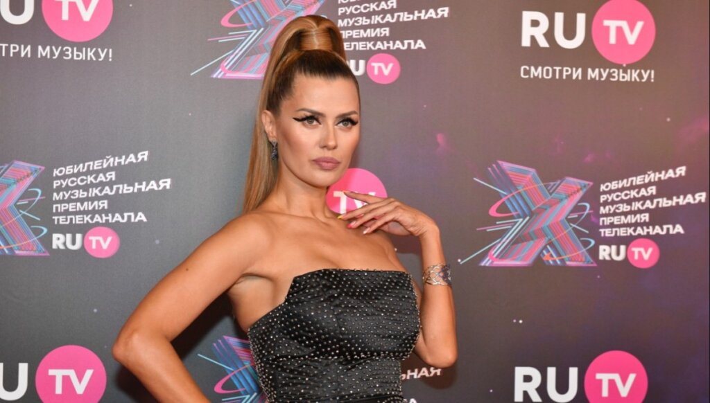 «Похожа на Майкла Джексона»: фанаты шокированы внешностью Бони после пластики