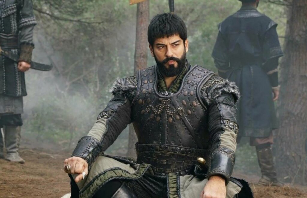 Долгожданное возвращение Османа: рассказываем, что показали в первой серии пятого сезона «Основание. Осман»