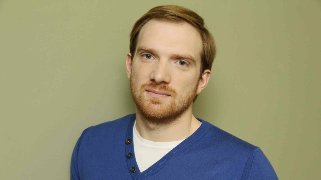 Звезда сериала «Кухня» Андрей Бурковский тайно вернулся в Россию на заработки после провала в США