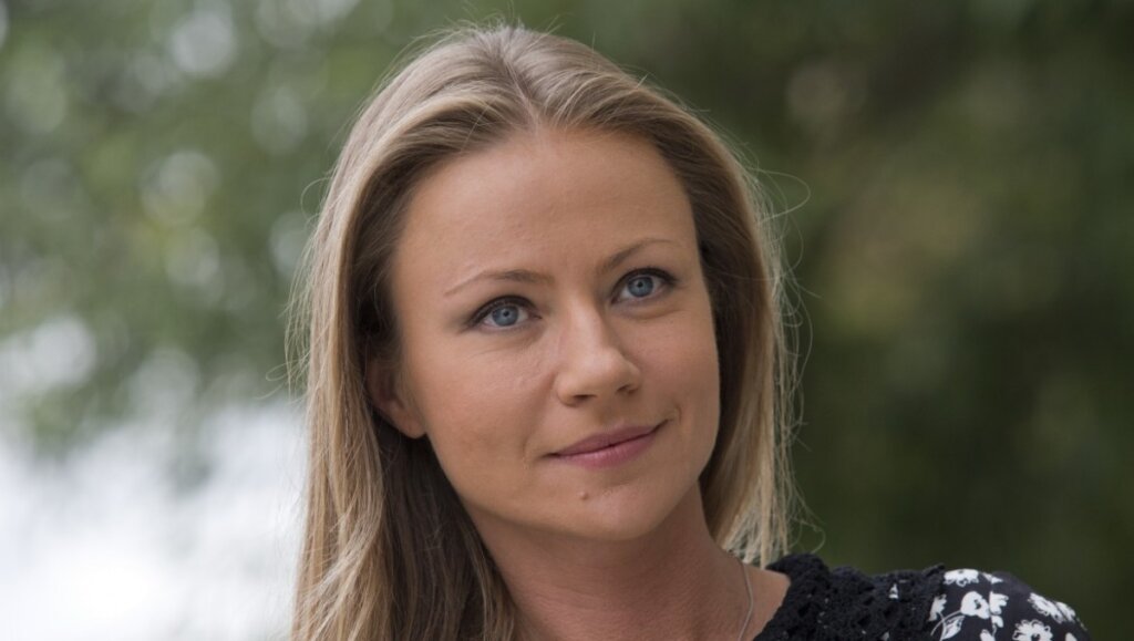 Жыныстық қатынас пениса қынапшасы енгізілген