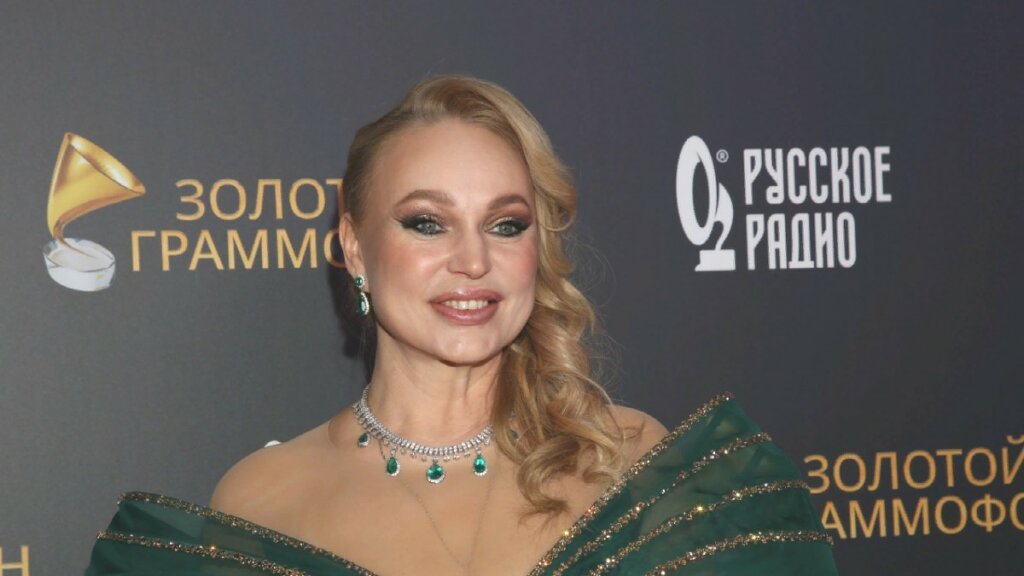 Алла Довлатова сидит на диете из сала