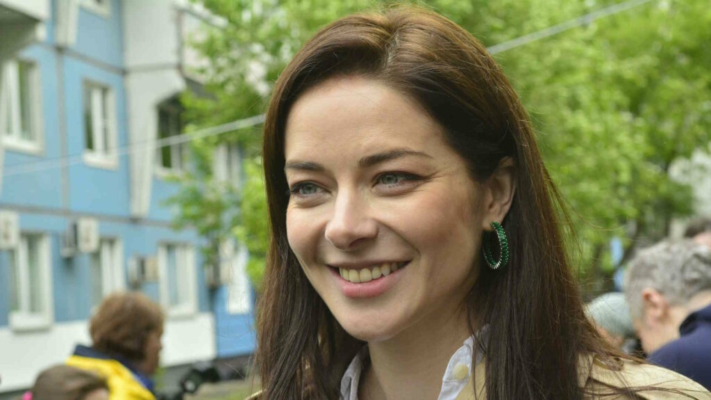 Трогательно и нежно: Марина Александрова опровергла слухи о своем разрыве с мужем