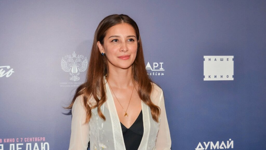 Равшана Куркова перестала скрывать лицо дочери Самиры