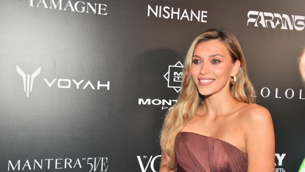 Оставила больных детей в Москве и отправилась в Дубай: Регина Тодоренко раскрыла правду о новогодних каникулах