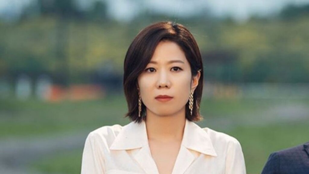 Актриса Чон Хе-джин возвращается на экраны после смерти мужа Ли Сон-гюна