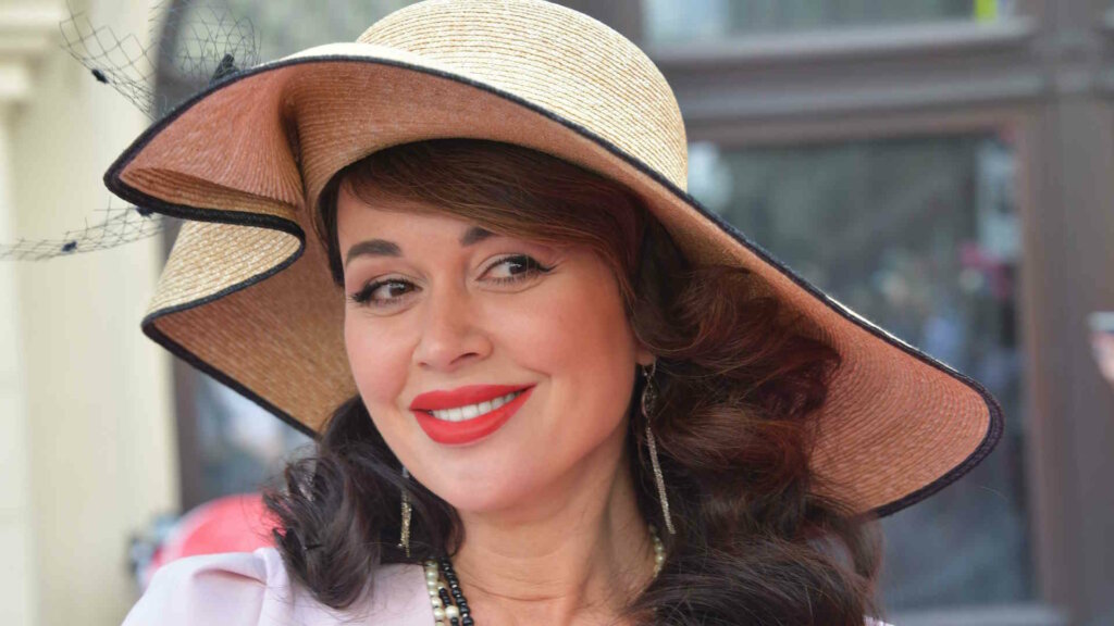 Поступило предложение занести мужа Заворотнюк в Красную книгу