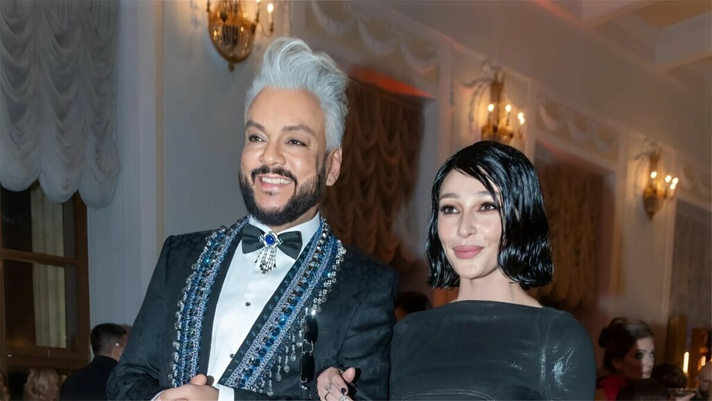 Настя Ивлеева унизила призвавшего ее извиниться за «голую вечеринку» Киркорова