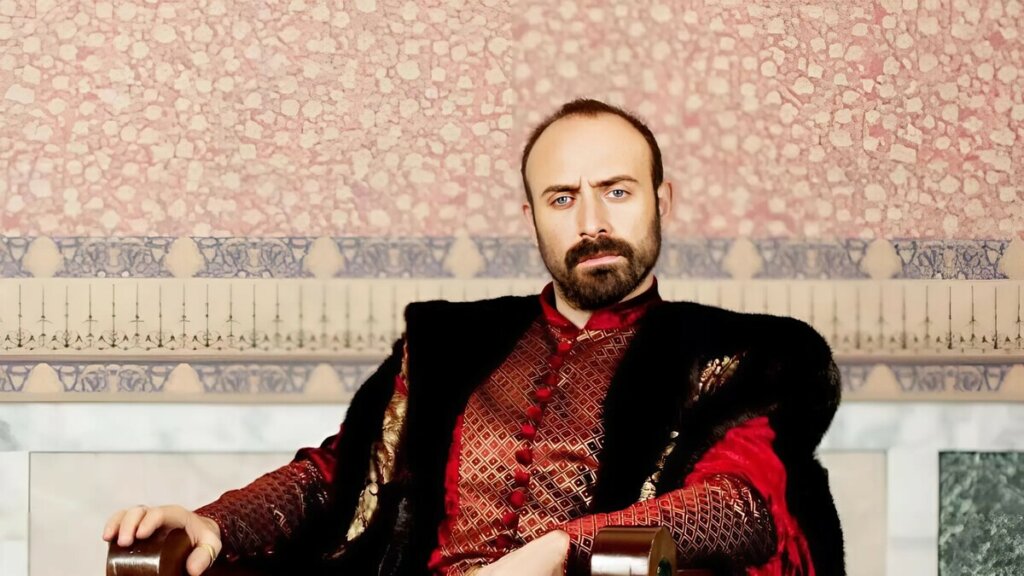 Четыре любимые наложницы Сулеймана, не показанные в «Великолепном веке»