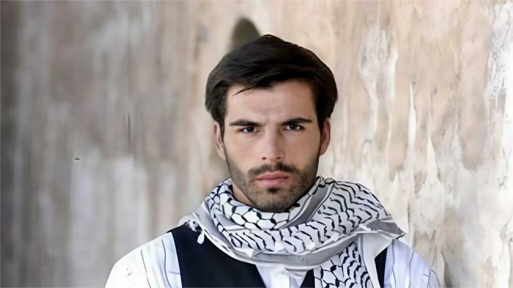 Домогался к коллегам, бросил кино и сильно изменился: куда исчез звезда сериала «Сыла. Возвращение домой» Мехмет Акиф Алакурт