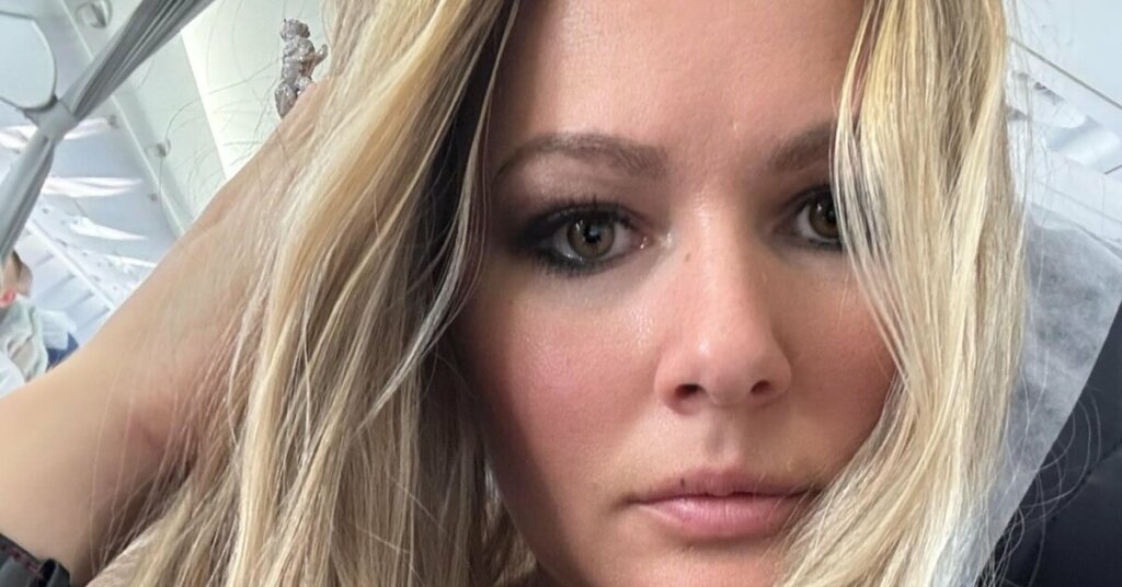 Обессиленная Мария Кожевникова собрала вещи и уехала с детьми из дома