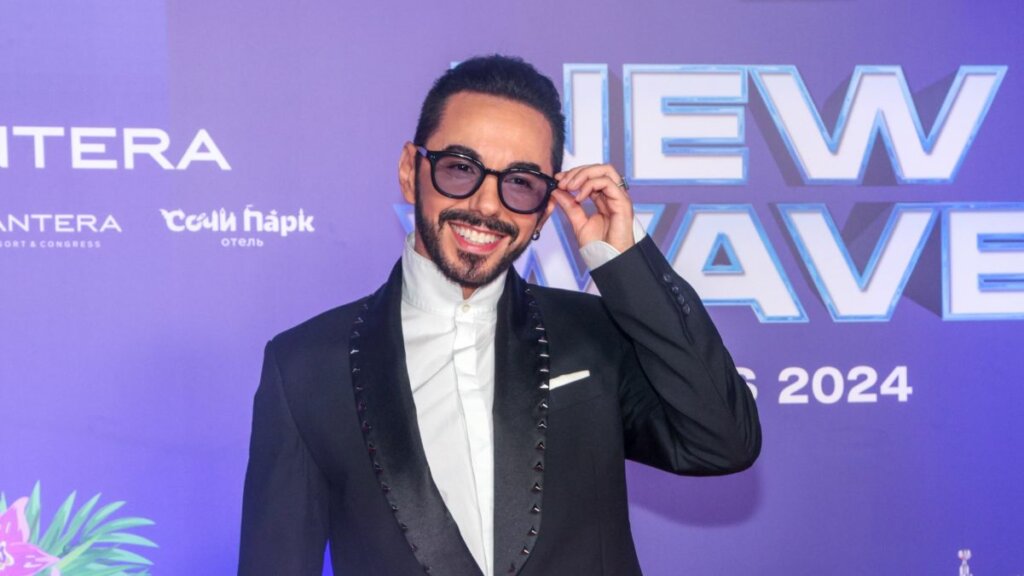 Тимур Родригез нанес новый удар по бывшей жене, которую бросил по телефону