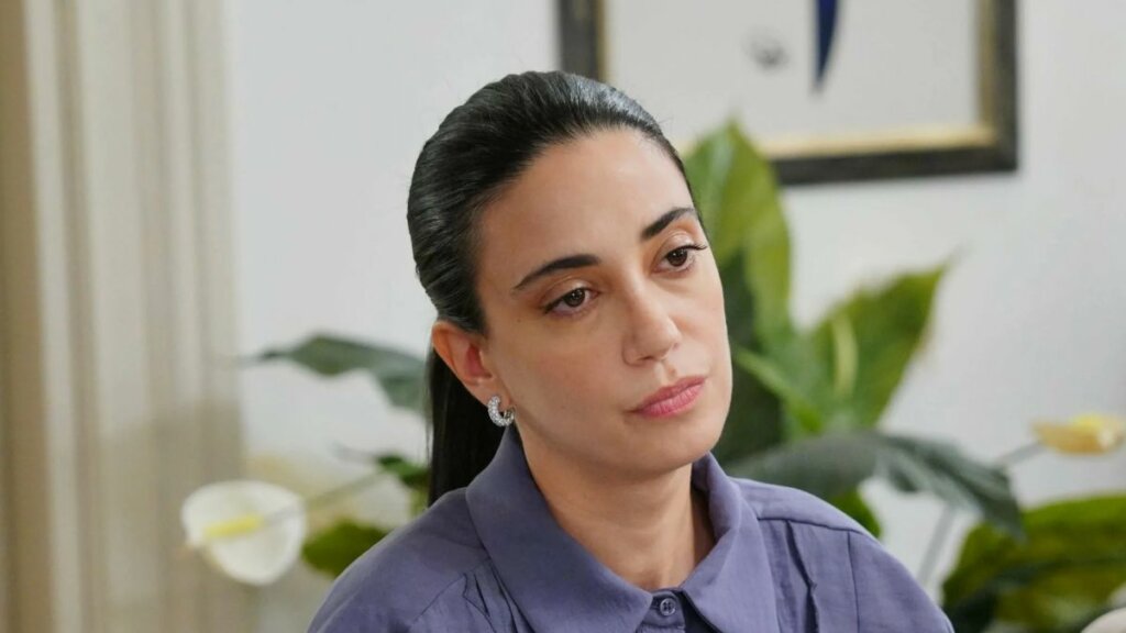 Любвеобильность и глупость: вот за что зрители не любят Нурсему из «Клюквенного щербета»