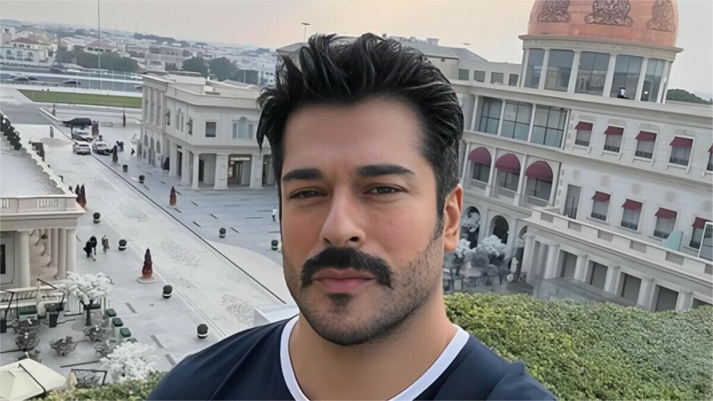 Бурак Озчивит раскрыл свой главный секрет красоты и сильно удивил фанатов