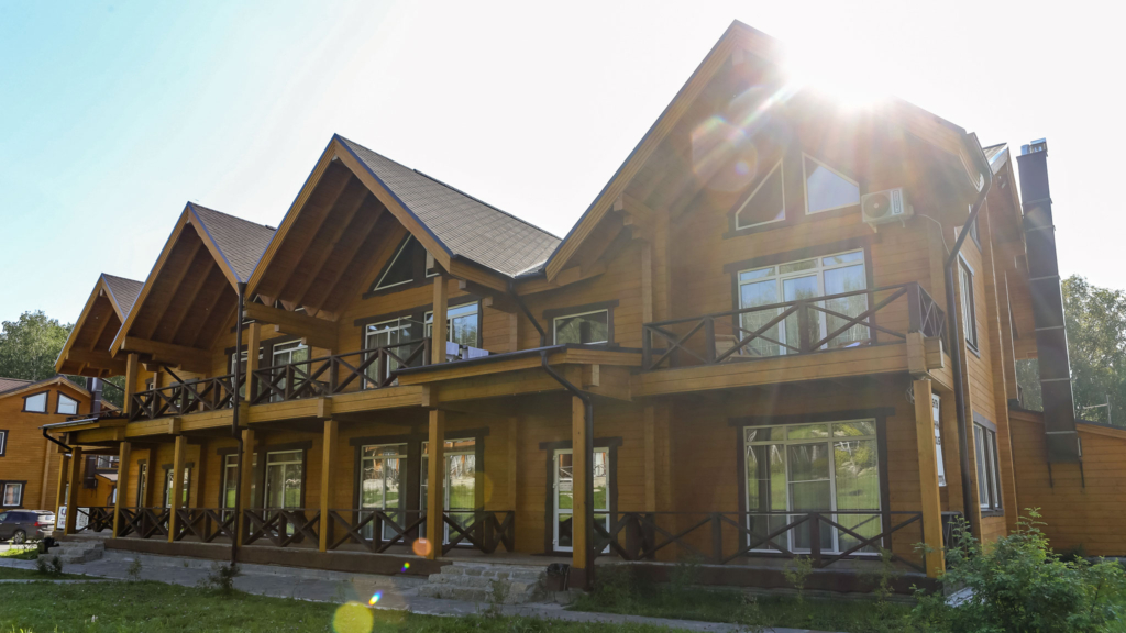 деревянный домик