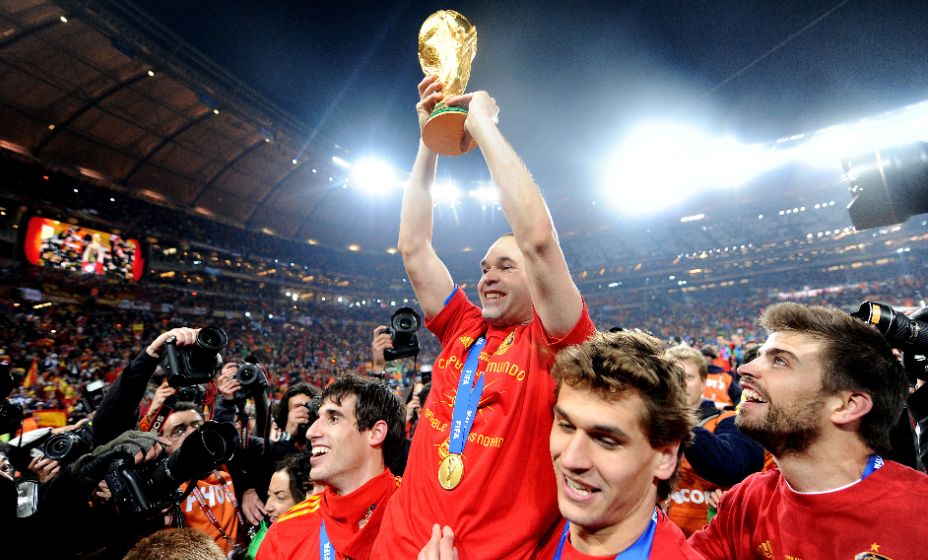 Андрес Иньеста стал автором победного мяча в ворота Голландии, принеся Испании титул лучшей команды мира. Фото: Global Look Press