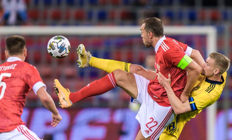 Дзюбе осталось забить два мяча, чтобы стать лучшим бомбардиром сборной России за всю истории. Сейчас лидер Александр Кержаков (30 голов). Фото: Global Look Press