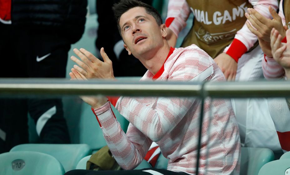 Роберт Левандовски остался недоволен качеством игры сборной Польши. Фото: Reuters