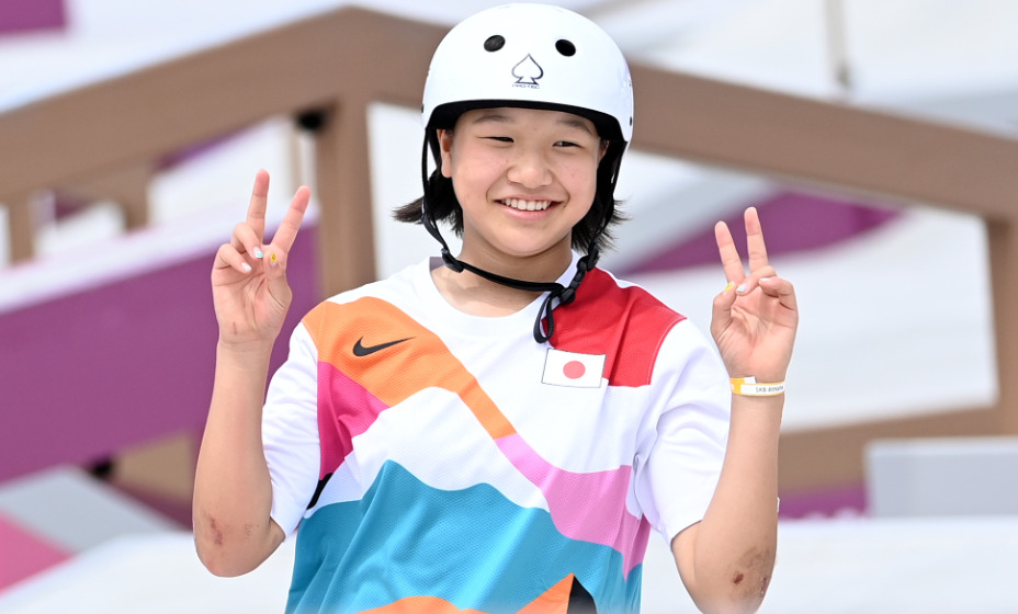 13-летняя японка Нисия стала олимпийской чемпионкой в скейтбординге. Фото: Global Press Look