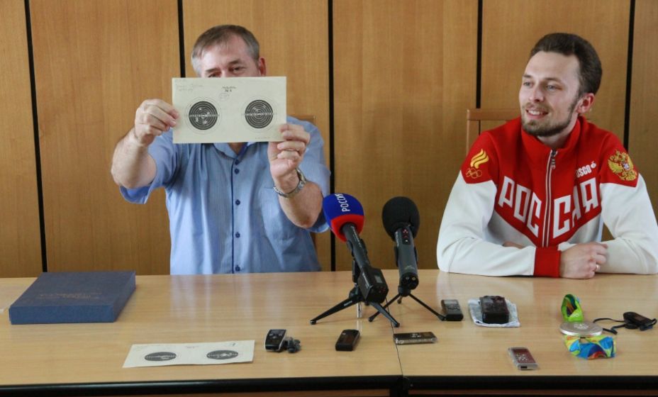 Игорь Каменский уверерен, что его сын Сергей справится с волнением и покажет хорушую стрельбу в Токио-2020. Фото: Олега Укладова
