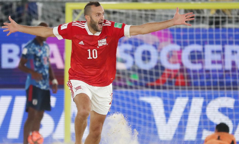 Артур Папоротный стал лучшим игроком матча с Японией. Фото: ТАСС