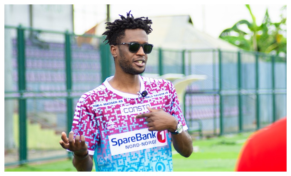 QR-код добрался до формы футбольного клуба «Тромсе». Фото: Официальный сайт QR-код добрался до формы футбольного клуба «Тромсе»