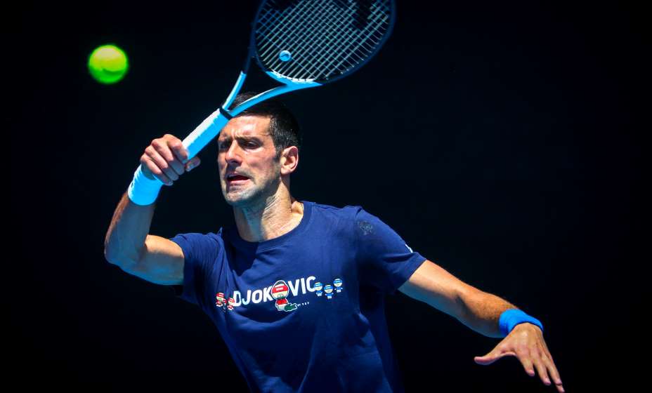 Серб Джокович собрался отсудить у Австралии миллионы