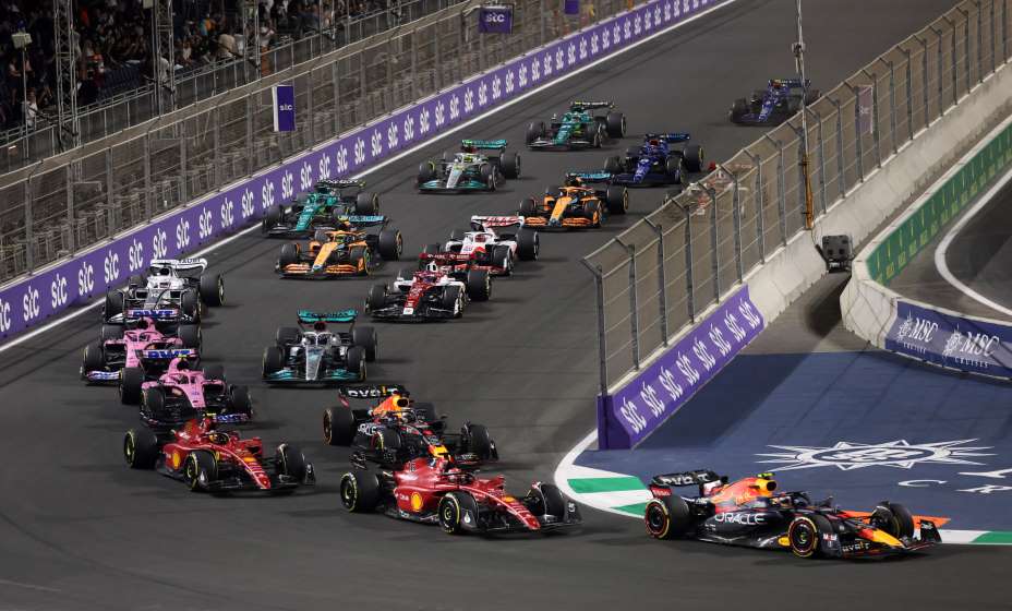 Гран-при Саудовской Аравии получился очень опасным для всех гонщиков. Фото: Reuters