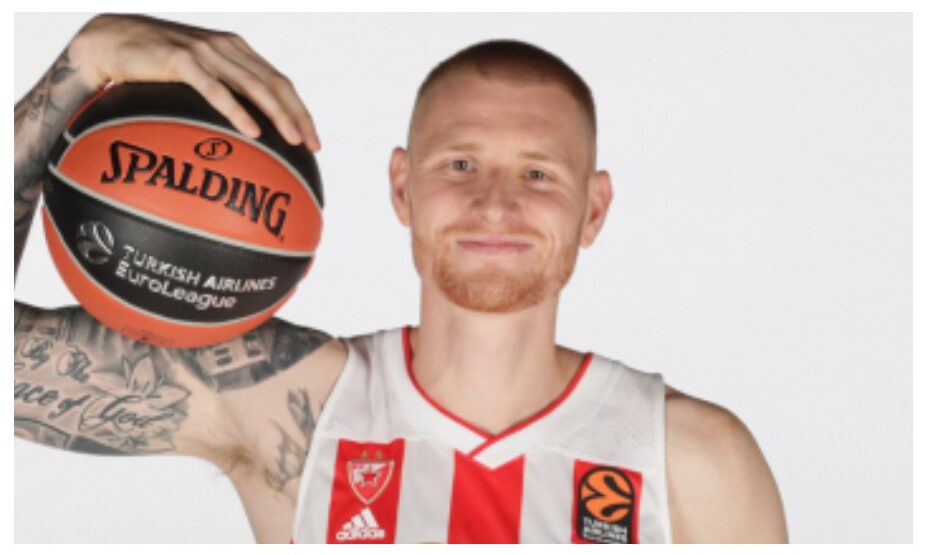 Аарон Уайт, баскетбол